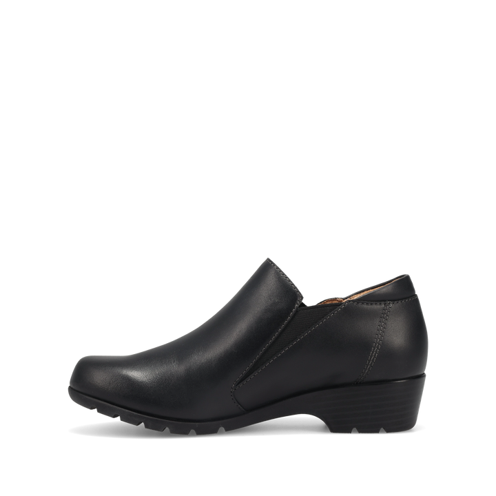 Instep Image of Foremost Stone Suede 40