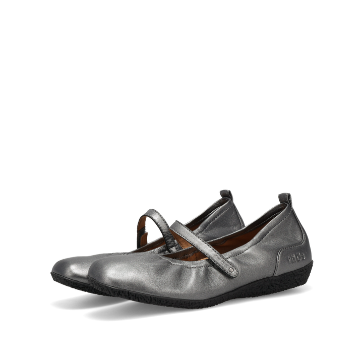 Pair Image of Foremost Stone Suede 40