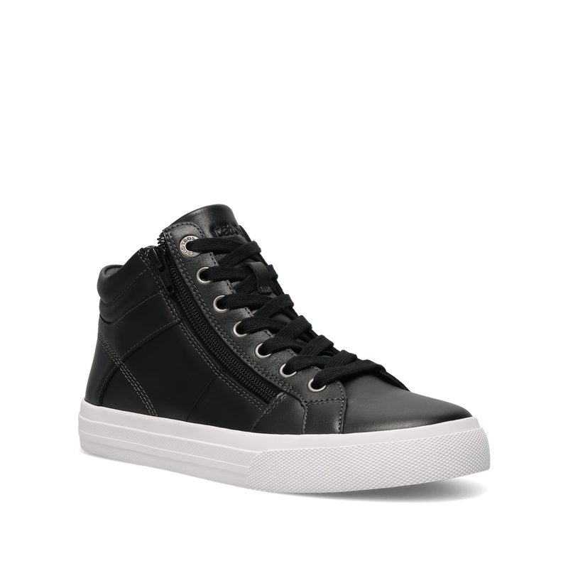 Winner – Taos Footwear Canada - Main Image