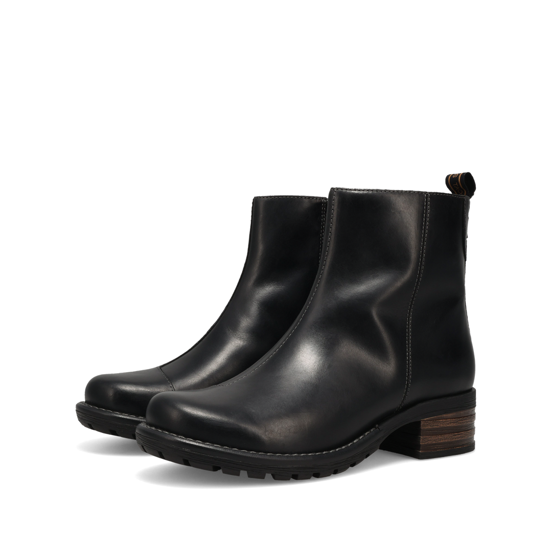 Pair Image of Foremost Stone Suede 40