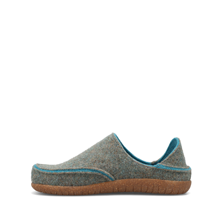 Instep Image of Foremost Stone Suede 40