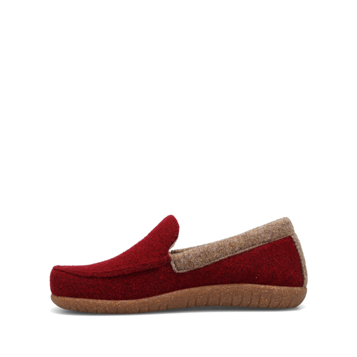 Instep Image of Foremost Stone Suede 40