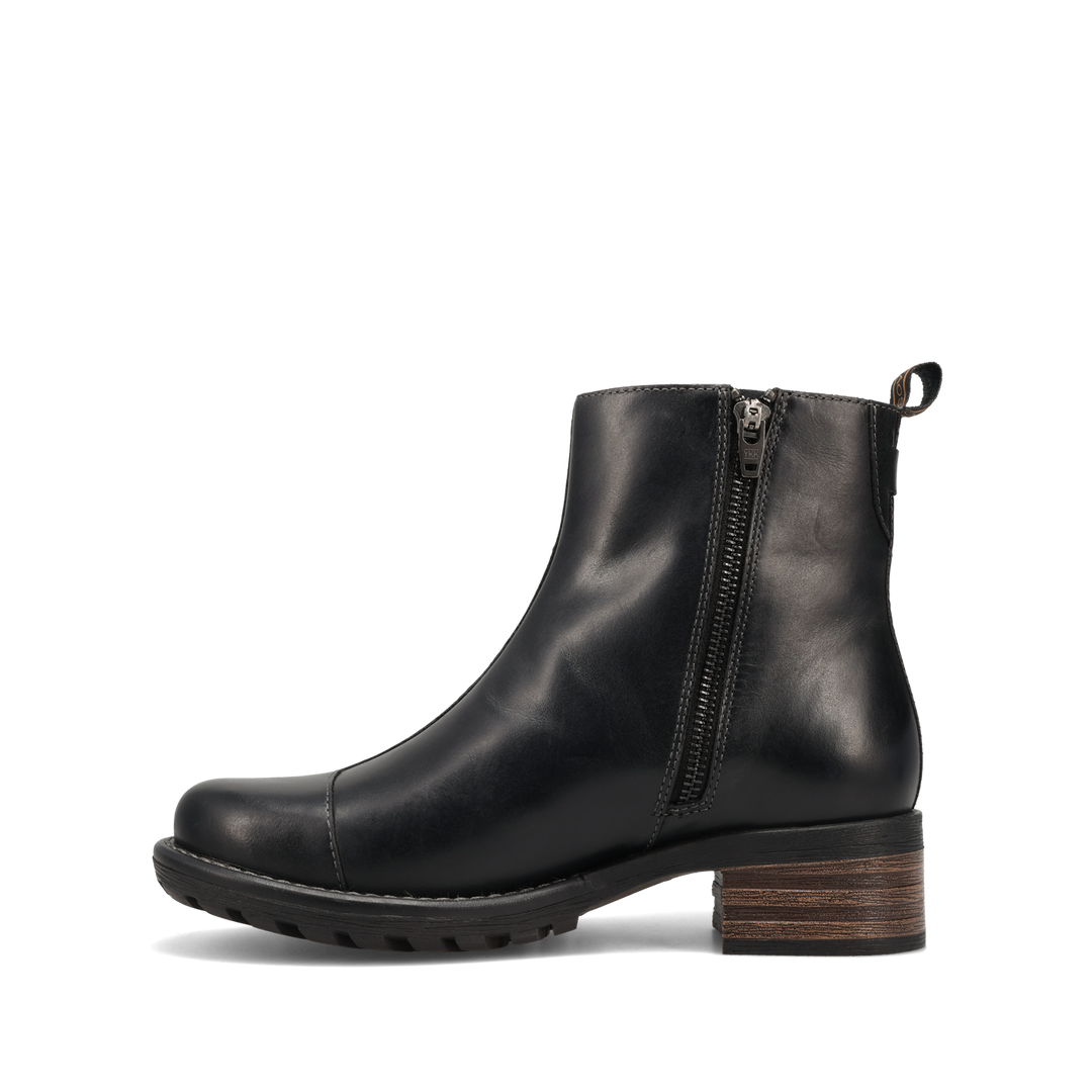 Instep Image of Foremost Stone Suede 40