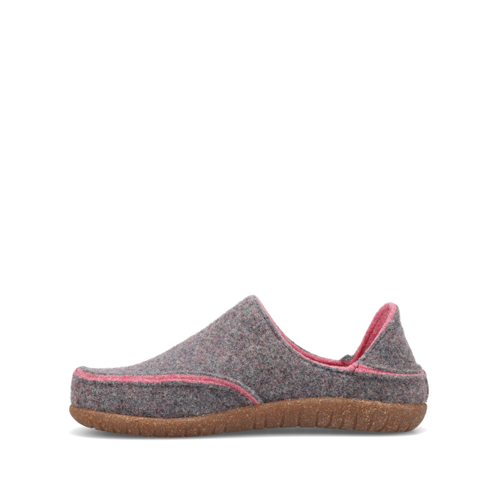Instep Image of Foremost Stone Suede 40